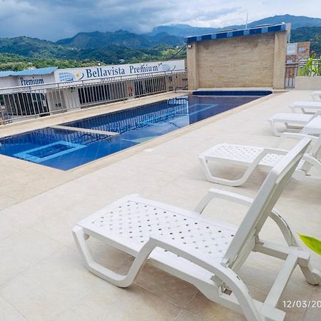 Hotel Bellavista Premium Villeta Luaran gambar