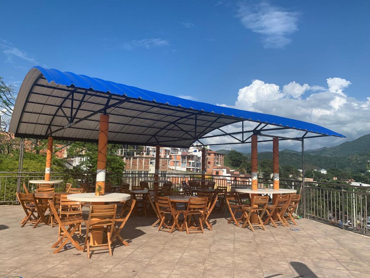 Hotel Bellavista Premium Villeta Luaran gambar