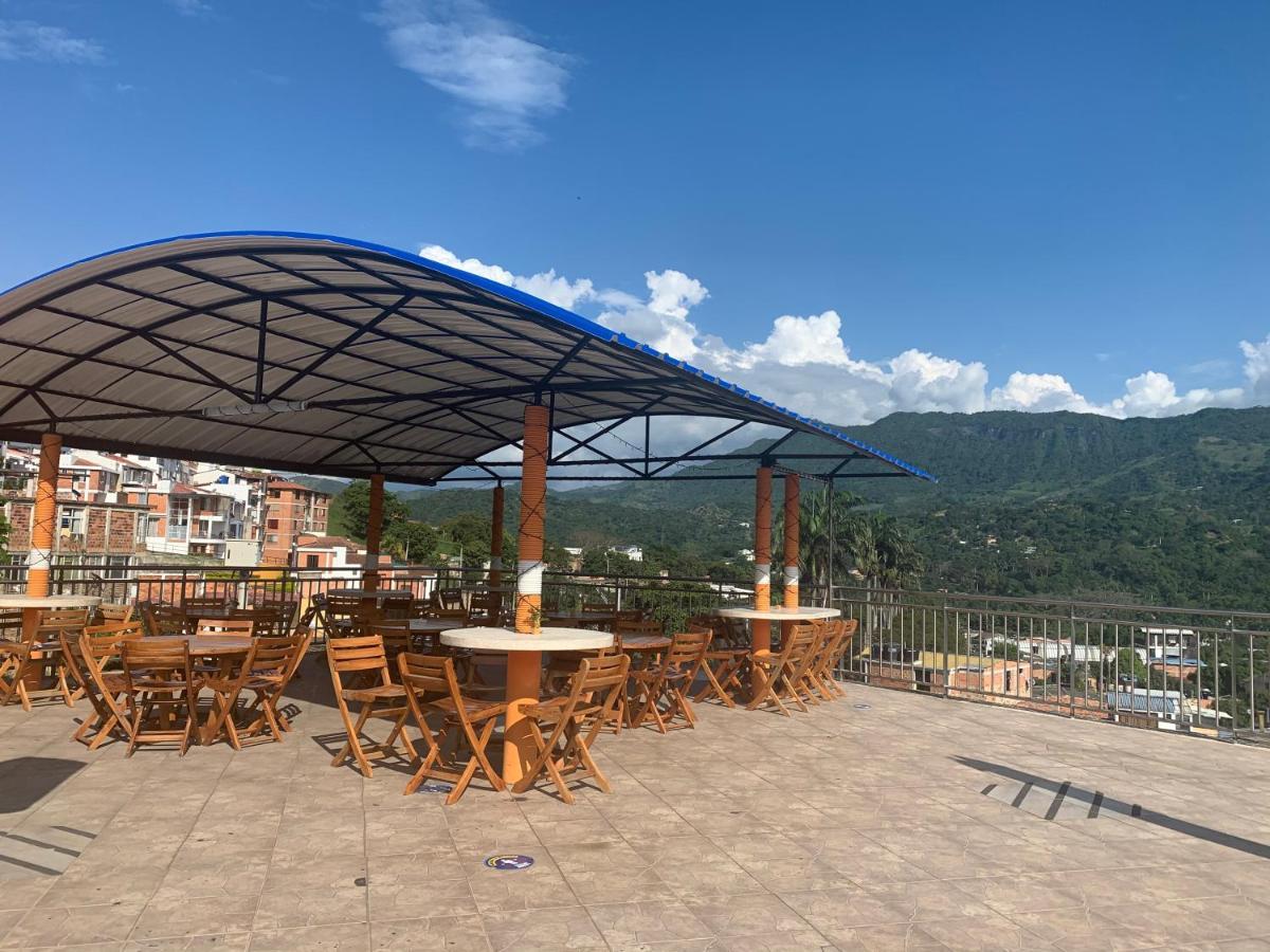 Hotel Bellavista Premium Villeta Luaran gambar