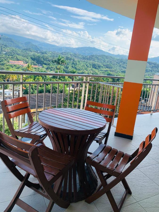 Hotel Bellavista Premium Villeta Luaran gambar