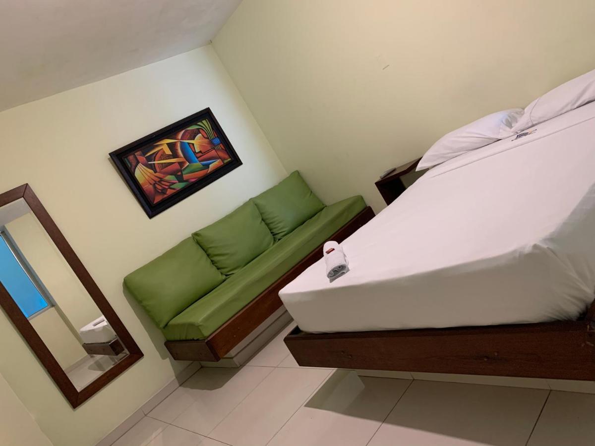 Hotel Bellavista Premium Villeta Luaran gambar