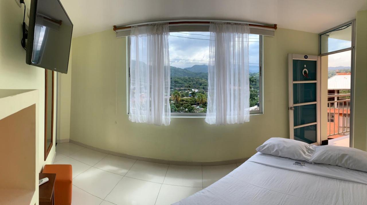 Hotel Bellavista Premium Villeta Luaran gambar