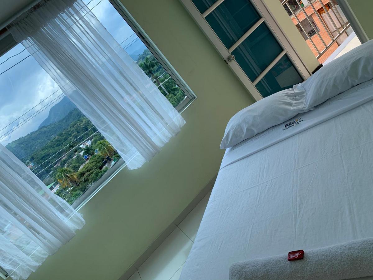 Hotel Bellavista Premium Villeta Luaran gambar