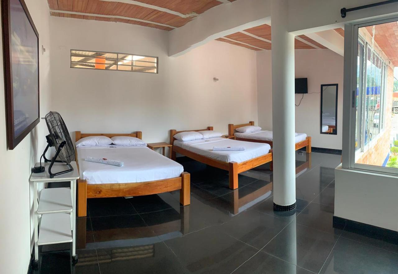 Hotel Bellavista Premium Villeta Luaran gambar