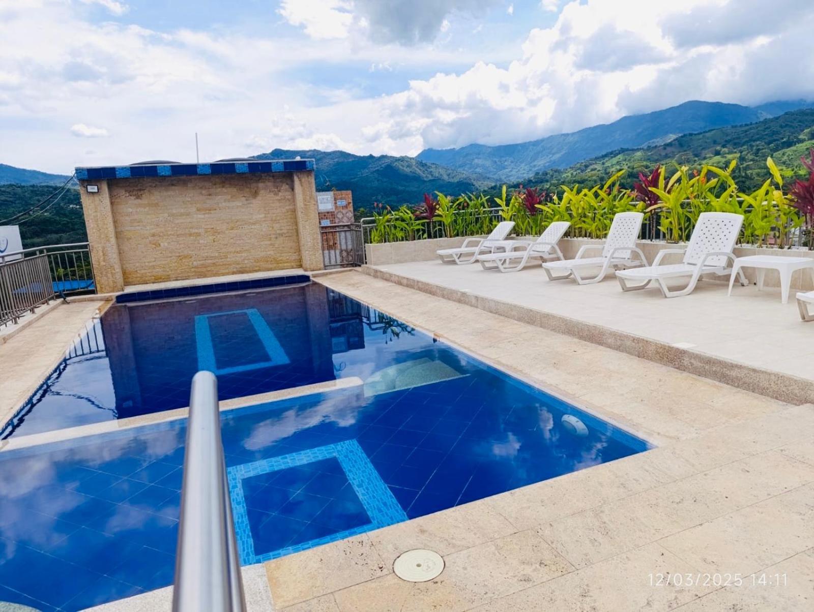 Hotel Bellavista Premium Villeta Luaran gambar