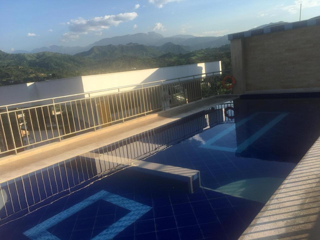 Hotel Bellavista Premium Villeta Luaran gambar